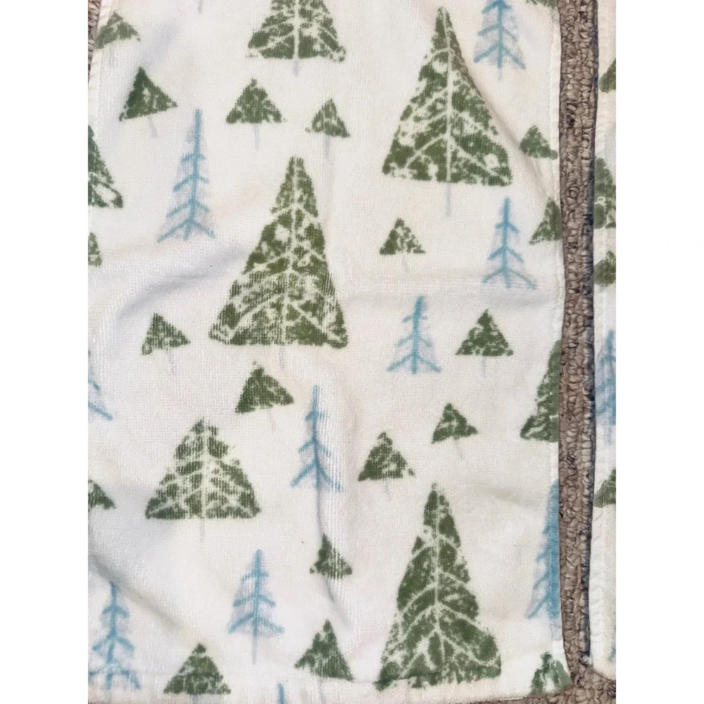 Rare Nautica Home Tree Farm Green Pine Tree Cotton Fingertip Towels Set of 2